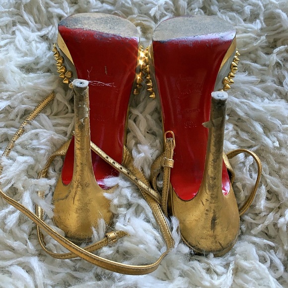 Christian Louboutin's clear gold pike heels - Picture 5 of 5